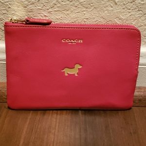 COACH CORNER ZIP LEATHER POUCH